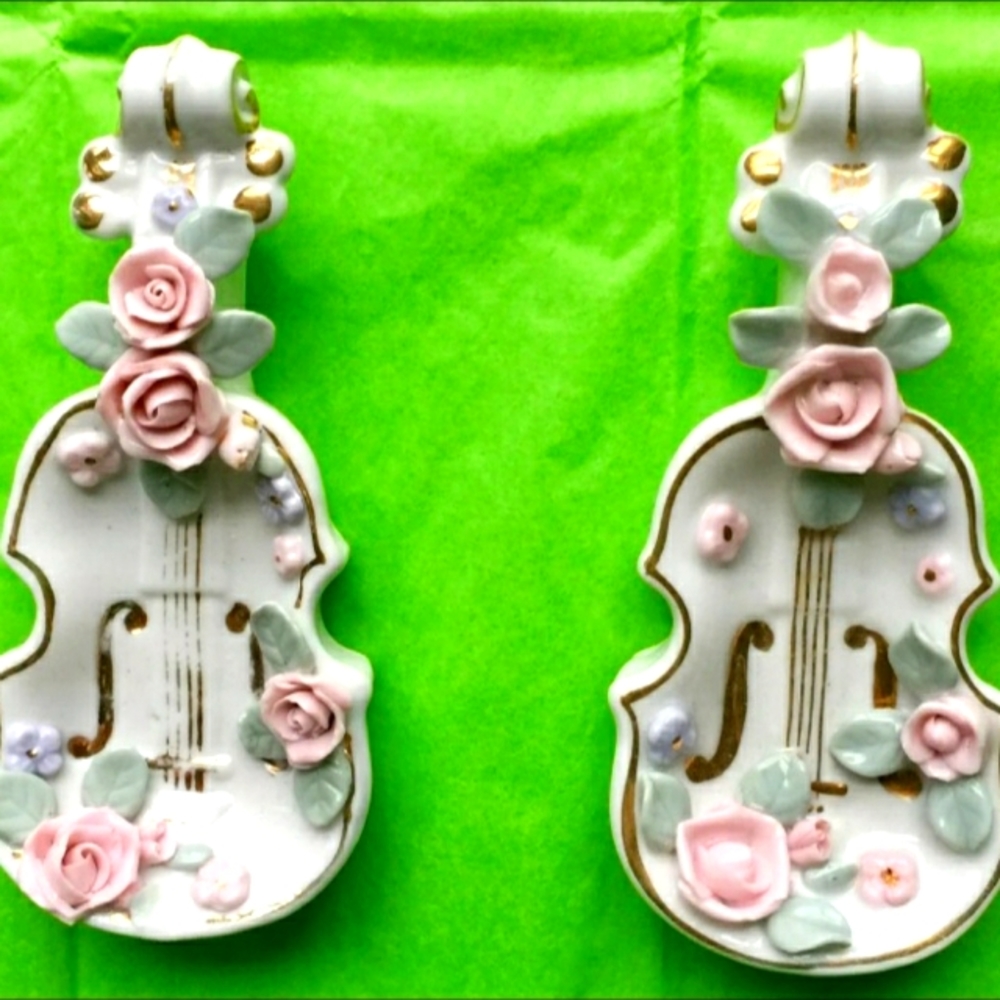 Vintage Lefton China Handpainted Violin Wall Figurine
